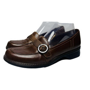 Clarks Loafers Womens Size 9 M Brown Leather Slip On Buckle Accent Comfort